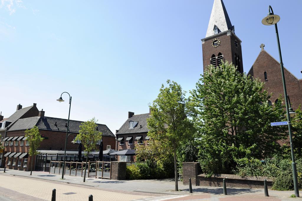 Hotel-Restaurant Thuis! Dinteloord エクステリア 写真