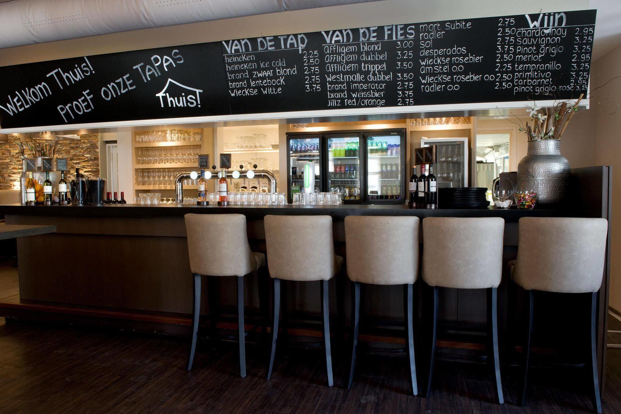 Hotel-Restaurant Thuis! Dinteloord エクステリア 写真